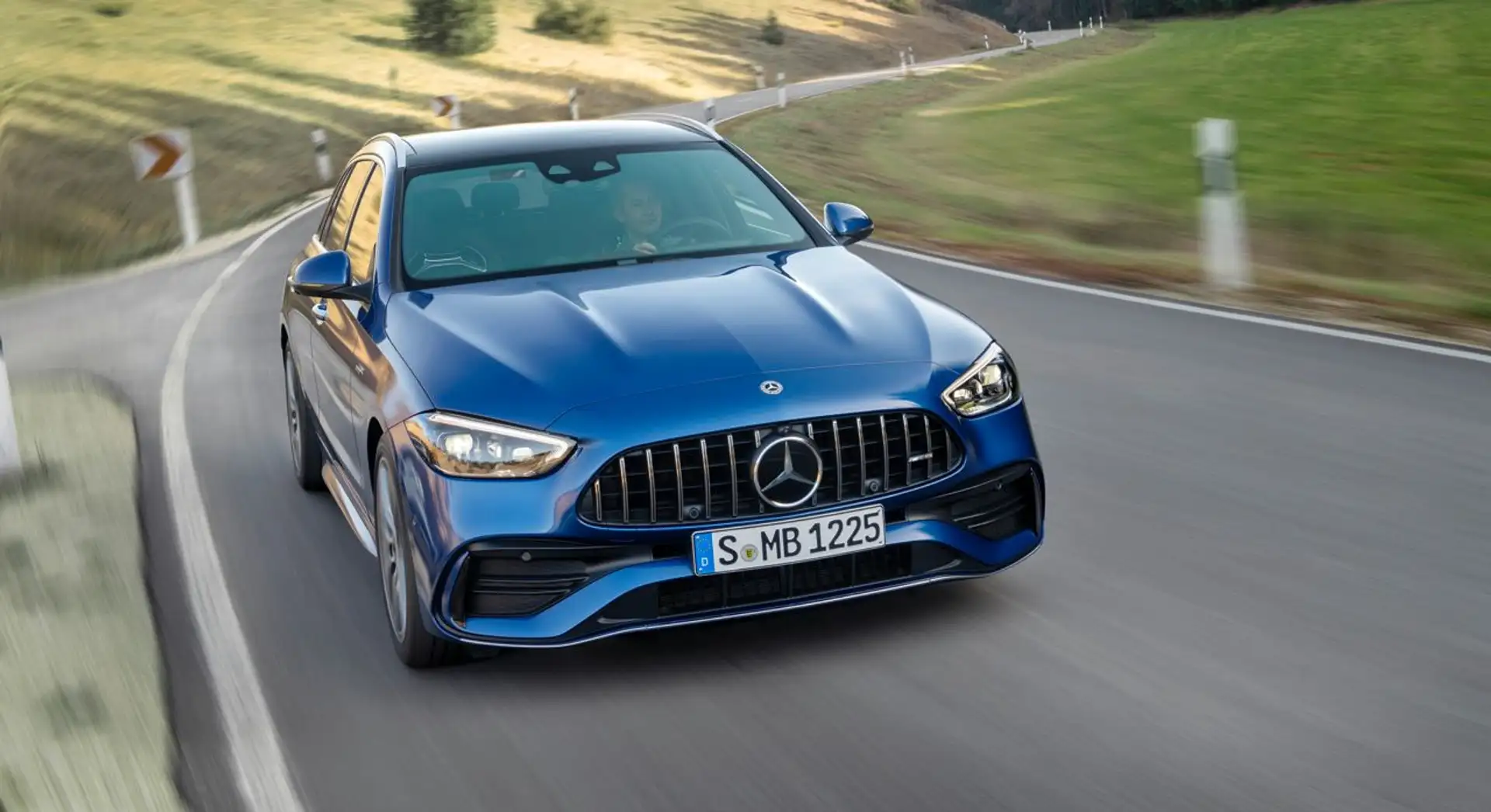 Mercedes C43 AMG T-Modell Mietwagen von CarVia